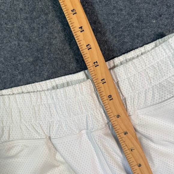 Vuori Womens White Micro Mesh Athletic Shorts Elastic Waist Logo Size S Active - Picture 8 of 10